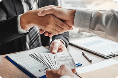 Vay vốn doanh nghiệp ưu đãi lãi suất từ 5,5%/năm (Mẫu)